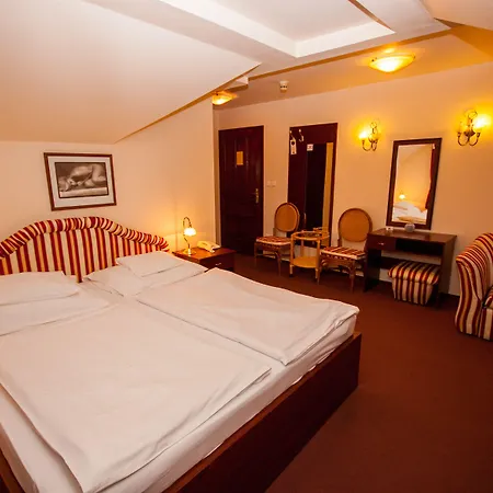 Pensionat Korona And Restaurant Hévíz