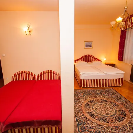 Pensionat Korona And Restaurant Hévíz