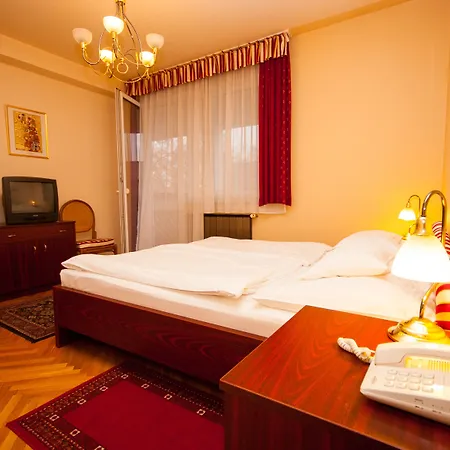 Pensionat Korona And Restaurant