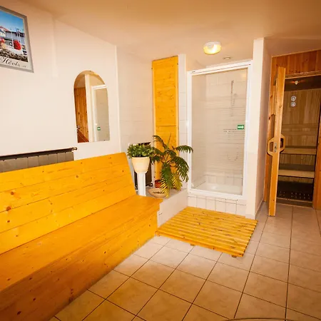 Pensionat Korona And Restaurant