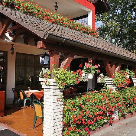 Korona And Restaurant Гостевой дом
