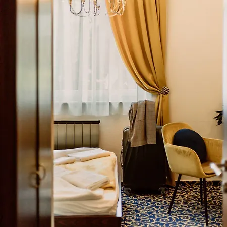 Korona And Restaurant Hévíz