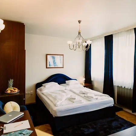 Korona And Restaurant Pensionat Hévíz