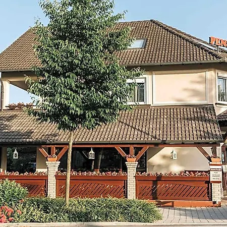 Korona And Restaurant Heviz