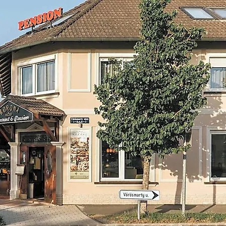 Korona And Restaurant Pensiune 4*