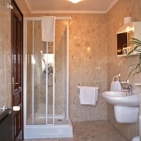 Гостевой дом Korona And Restaurant Хевиз
