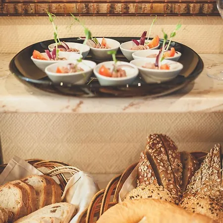 Korona And Restaurant Гостевой дом