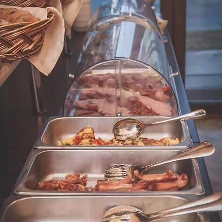 Korona And Restaurant 4*