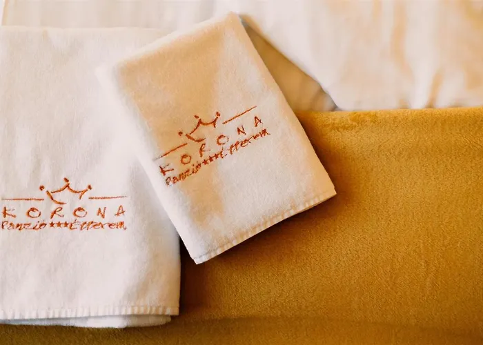 Korona And Restaurant Πανσιόν Hévíz